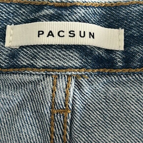 PacSun Women’s 90’s Girlfriend Distressed Light Wash Jean Shorts Size 25 - Picture 5 of 9